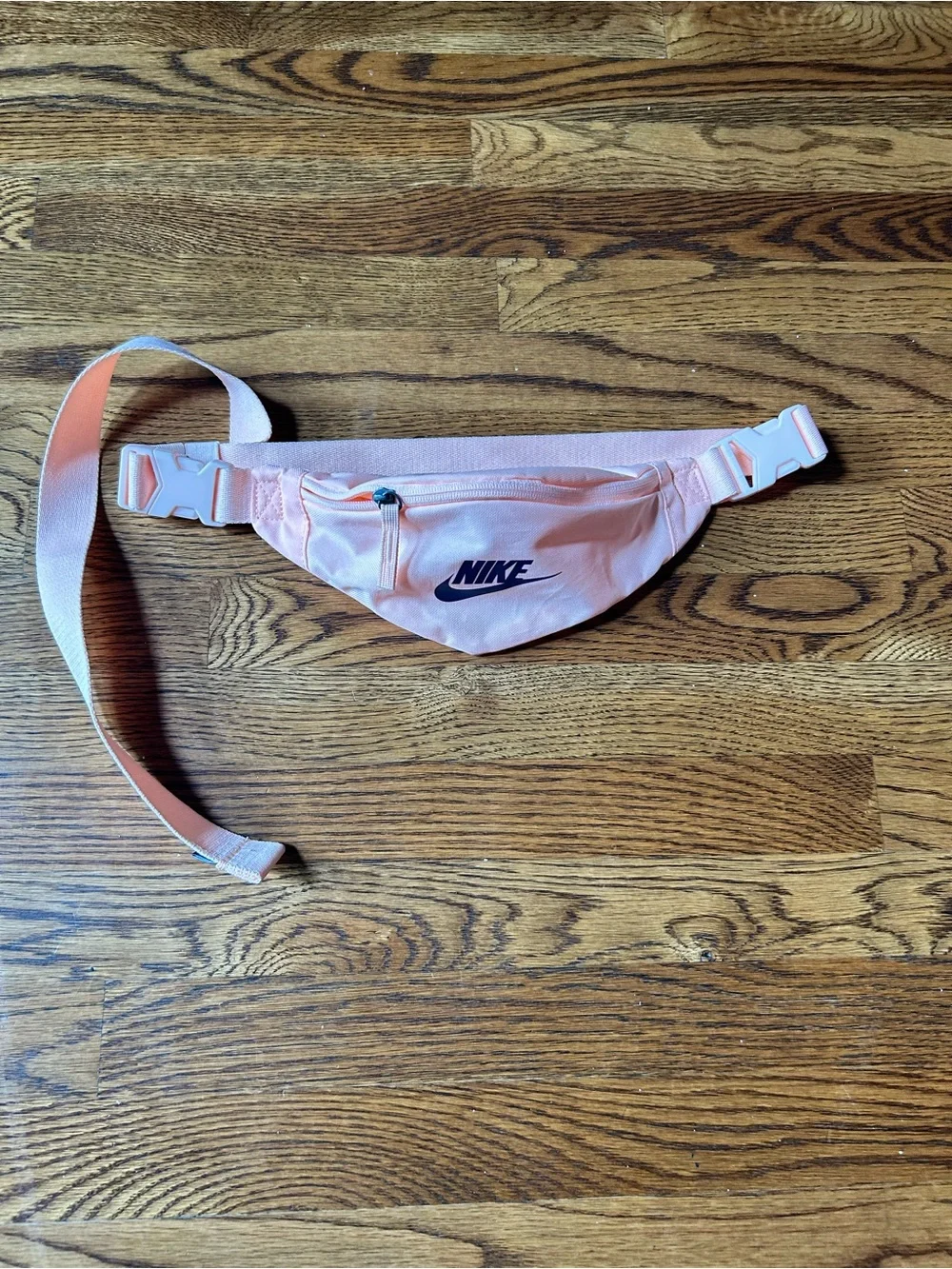 Nike Pink Waist Pack / Fanny Pack Crossbody Belt Bag